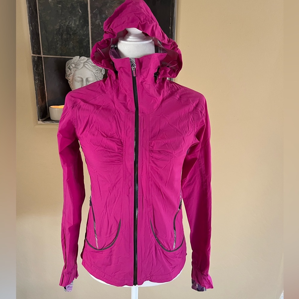Lululemon Running Nylon Jacket Size 4 - image 1